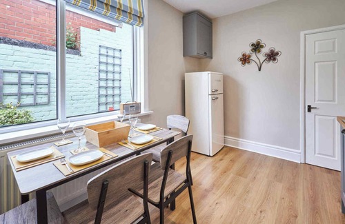 Seaham House | Vacant Nest | Park View | 2 Bedroom | Wifi