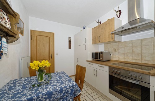 Aschau im Chiemgau Apartment | Vacation apartment III in the adjoining house, 65 sqm with separate bedroom, east-facing balcony