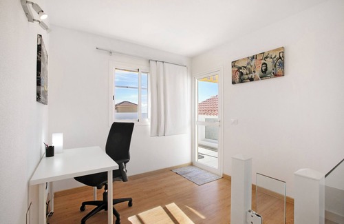 Puerto de Guimar Apartment | Vacation Apartment 'Casa Oramas Il' with Shared Pool, Private Terrace and Wi-Fi