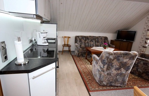 Liesen Apartment | Vacation apartment for 4 people with balcony and garden