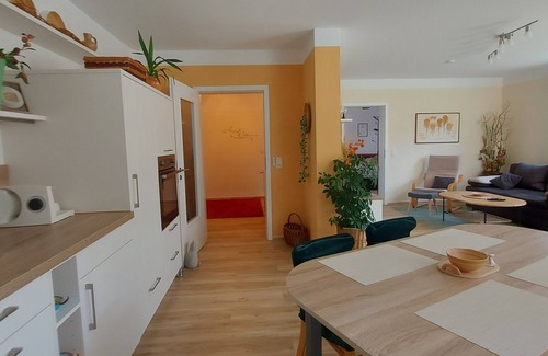 Maxhutte-Haidhof Apartment | Vacation apartment (78 m2) with garden
