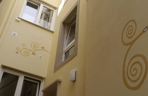 Traben-Trarbach Apartment | Vacation apartment Munich district Traben, Moselle, vineyards, shopping all on foot