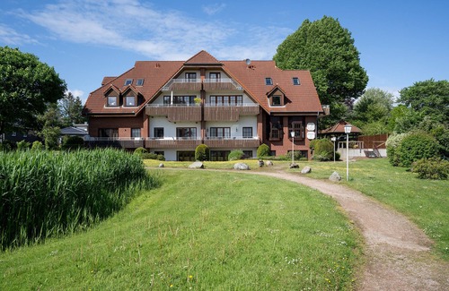 Ponitz am See Apartment | Vacation apartment 11 with balcony in Landhaus Pönitz am See