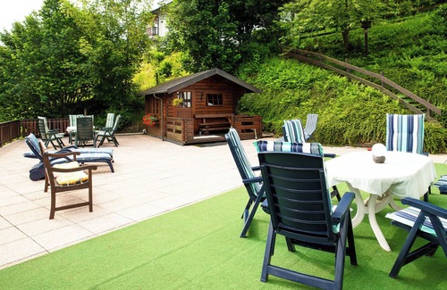 Westfeld Apartment | Vacation apartment Am Park