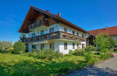 Seeon-Seebruck Apartment | Vacation apartment 45 sqm with balcony and mountain view