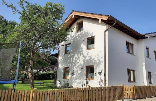 Obing Apartment | Vacation apartment 1 - ground floor 43 m², with two bedrooms, near Chiemsee