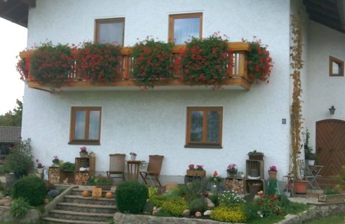 Pittenhart Apartment | Vacation apartment 64sqm on the first floor with 1 separate bedroom