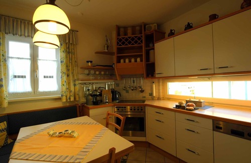Schrems Apartment | Vacation apartment (84 sqm) with fully equipped kitchen