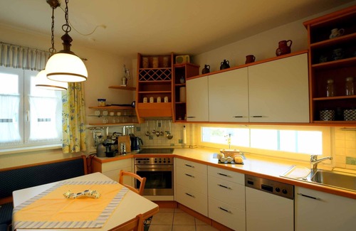 Schrems Apartment | Vacation apartment (84 sqm) with fully equipped kitchen