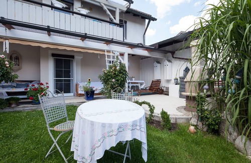 Poecking Apartment | Vacation apartment/apartment for 4 guests with 80m² in Pöcking (71779)