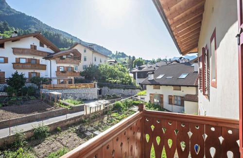 Tesero Apartment | Vacation Apartment Casa Stella with Balcony, Mountain View & Wi-Fi