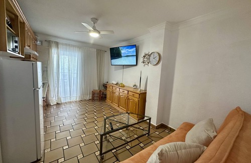 Tacoronte Apartment | Vacation Apartment 'Casita Acogedora Frente Al Mar' with Sea View, Private Terrace and Wi-Fi