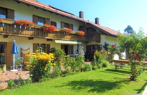 Bad Kohlgrub Apartment | Vacation apartment no. 1 - Guesthouse Elisabeth