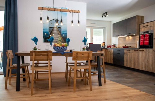Feldwies Apartment | Vacation apartment FühlDichWohl, 91sqm, 2 sep. Bedroom, balcony