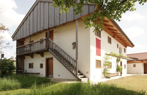 Chieming Apartment | Vacation apartment Helena, 53 m², 1 bedroom, sleeping gallery, balcony