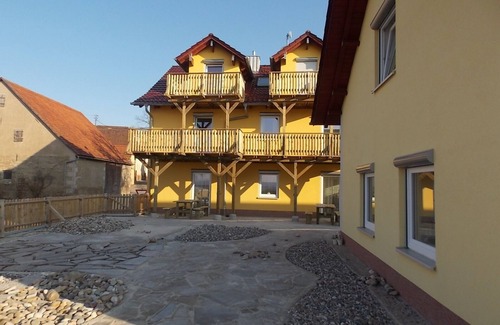 Rottingen Apartment | Vacation apartment in the idyllic district of Strüth
