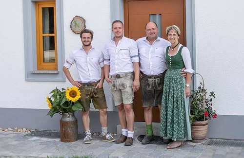 Wegscheid Apartment | Vacation apartment Mohnblume with terrace and outdoor seating area