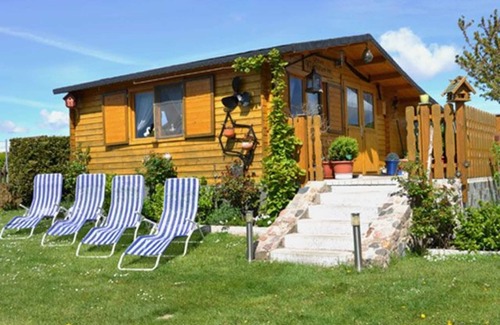 Gross Zicker Apartment | Vacation apartment no. 07 (1st floor) - Pension Ritter - in a quiet location in Groß