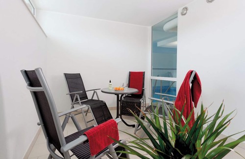 Zinnowitz Apartment | Vacation apartment Ostseeperle Zinnowitz Haus Roland Whg. 9 with swimming pool & sauna