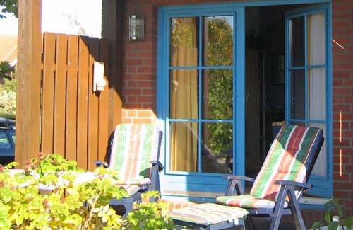 Lemkenhafen Apartment | Vacation apartment "Stüven 20" for 2 guests with terrace-in a few minutes to the Baltic Sea