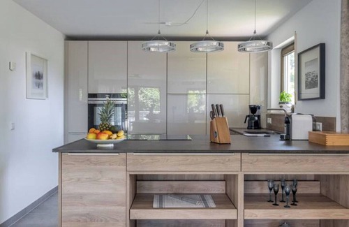 Ueberlingen Apartment | Vacation apartment "Uferresidenz" for the whole family 90m from the lake