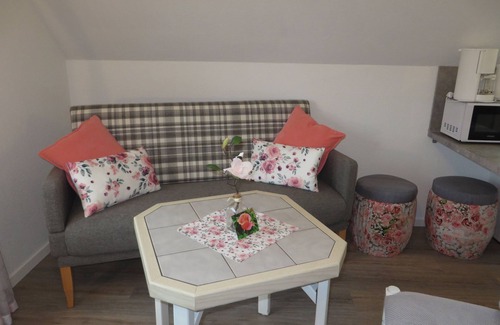 Westerholt Apartment | Vacation apartment Wellenrauschen