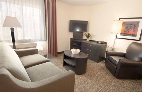Anaheim Resort Resort | Vacation Day Is Always A Great Idea! 2 Great Units, Pets Allowed