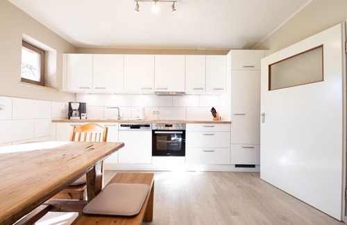 Garmisch-Partenkirchen Apartment | Vacation apartment "Kandahar" - the perfect vacation spot for hikers and skiers!