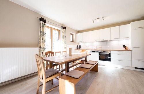 Garmisch-Partenkirchen Apartment | Vacation apartment "Kandahar" - the perfect vacation spot for hikers and skiers!