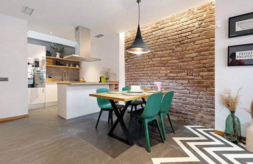 Santa Cruz de Tenerife House | Vacation Home 'Casita Ravina' with Wi-Fi, Garden & A/C