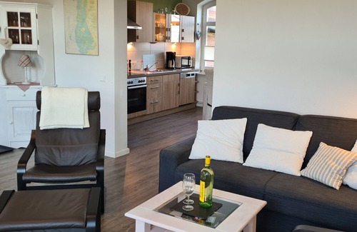 Emmelsbuell-Horsbuell Condo | Vacation home Hemenswarft directly on the North Sea with sea view - Apartment Langeness