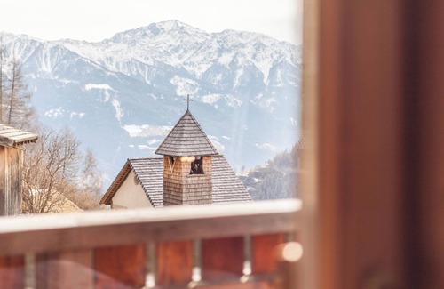 Naturno House | Vacation Home "Waldhof" with Mountain View, Balcony & Wi-Fi