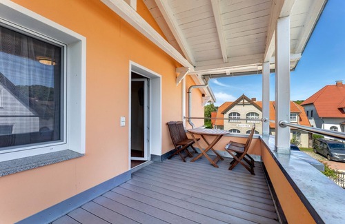 Koserow House | Vacation home 300m from the Baltic Sea beach with 7 bedrooms, private sauna and fireplace.