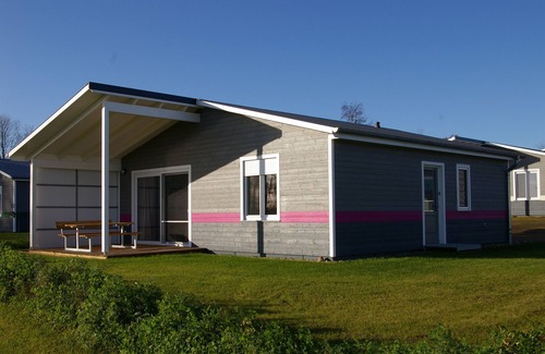 Klein Wittensee House | Vacation home (78m²) with lake view for 4 people with pet