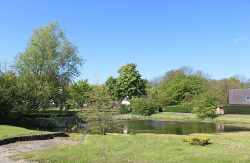 Gahlkow House | Vacation home by the pond