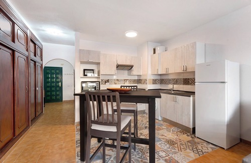 Callao Salvaje House | Vacation Home "Casa Laly" with Sea View, Private Terrace & Wi-Fi