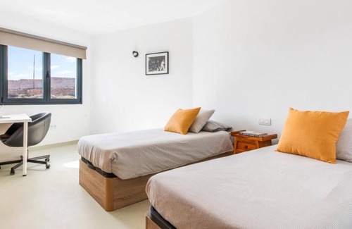 Poris de Abona House | Vacation Home Casa de Diseño Azotea y Gimnasio with Sea View, Wi-Fi & Terrace