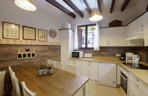 Capdepera House | Vacation Home Can Teresa with Pool, Wi-Fi, A/C & Terrace
