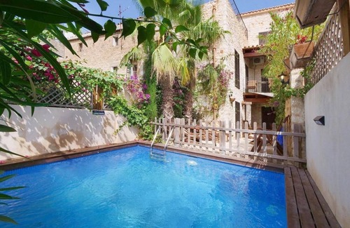 Capdepera House | Vacation Home Can Teresa with Pool, Wi-Fi, A/C & Terrace