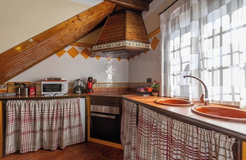 Montecorto House | Vacation Home "Casa de Teones" with Mountain View, Private Pool & Terrace