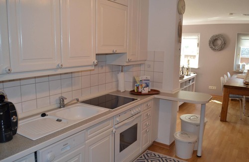 Midlum House | Vacation home Dat Strandgood for up to 6 people in Oveneum.