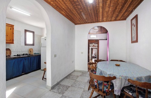 Granadilla de Abona House | Vacation Home "El Cazador 1" with Sea View, Shared Pool & Wi-Fi