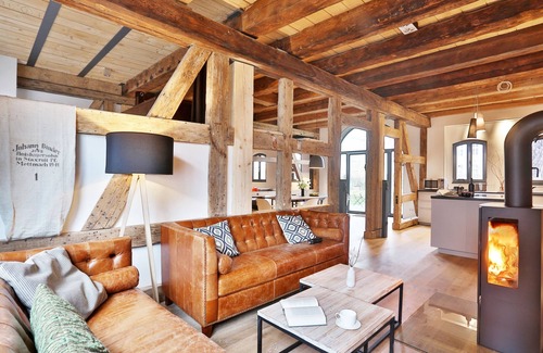 Old Town House | Vacation home feeling in the heart of the old town - 180 m2 over 2 floors, 3 bedrooms, fireplace