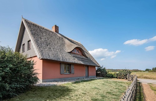 Kamminke House | Vacation home Feldlerche - peace and comfort in beautiful nature - near the lagoon beach