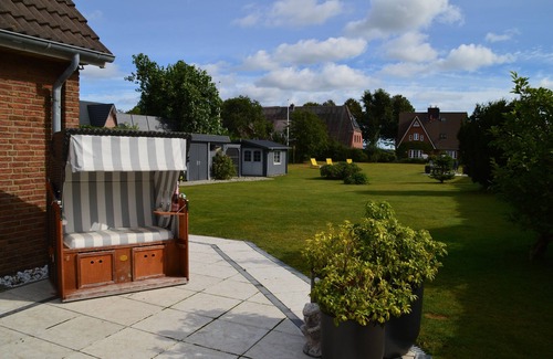 Nieblum House | Vacation home for 6 guests with 140m² in Nieblum (145700)