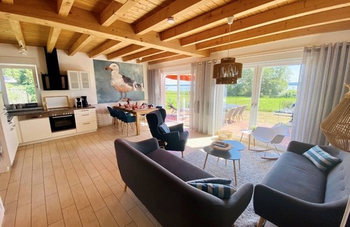 Plau am See House | Vacation home "FriediSee" in the first row with a panoramic view of the lake