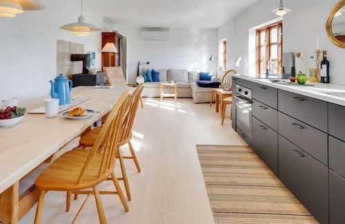 Bandholm House | Vacation home "Gunva" - 25m from the sea in Lolland, Falster and Mon in Bandholm - 2 persons, 1 bedrooms