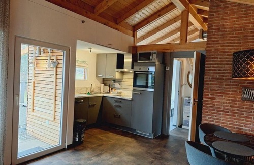 Heroldstatt House | Vacation home in the Schwabische Alb with swimming pond and sundeck.nn