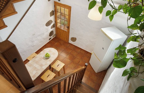 Galdar House | Vacation Home 'Mirador de la Abuela' with Sea View, 2 Terraces & Wi-Fi