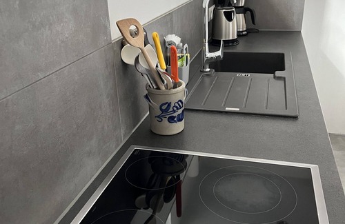 Niederdurenbach House | Vacation home Panoramablick Vulkaneifel: sauna, hot tub, under Olbrück Castle